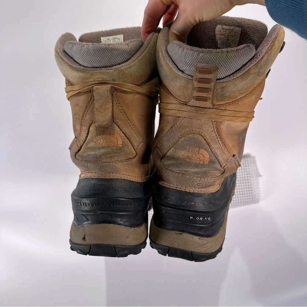 The North Face Men’s Chilkat 400 II Snow Boots Waterproof 11